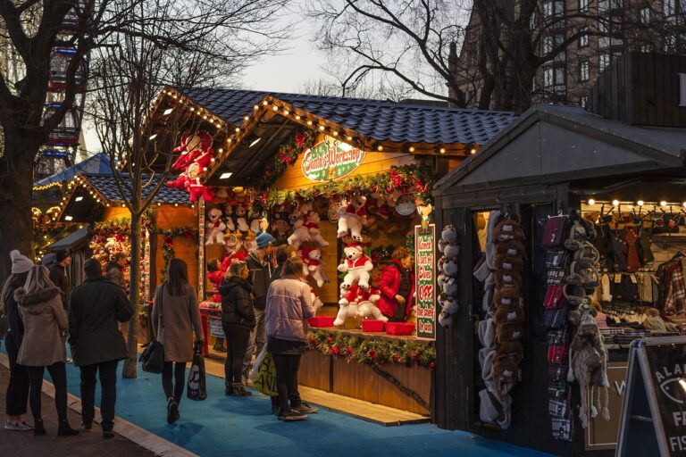 christmas market, christmas, game-1864241.jpg